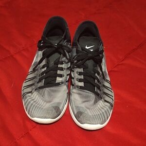 Nike Black and White Running Shoes